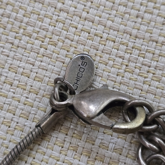 Necklace with Rhinestone Flowers Chicos Silver Tone Sparkly Dangly Layering - Picture 5 of 9